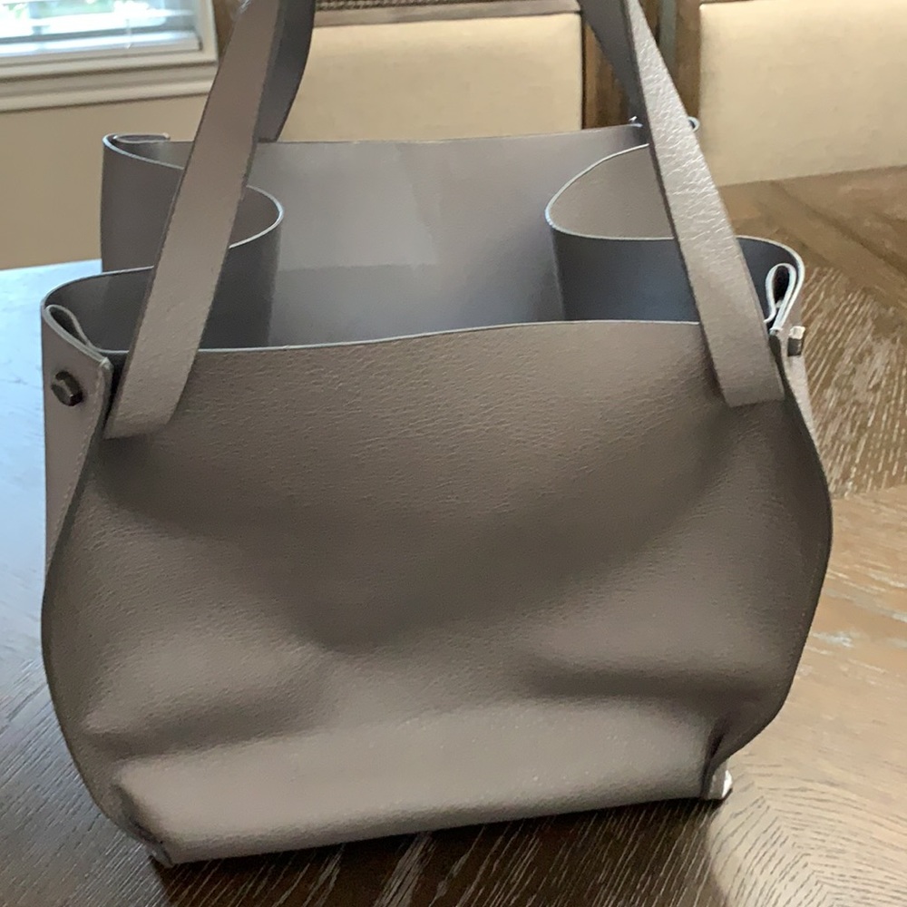 Neiman Marcus silver faux leather with handles tote bag - Picture 5 of 17